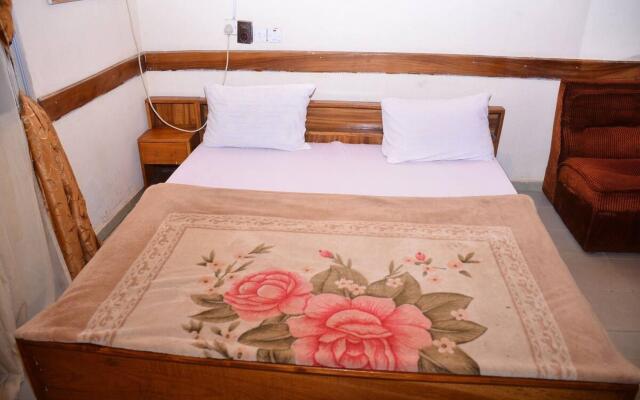 Kenfeli International Palm Beach Hotel