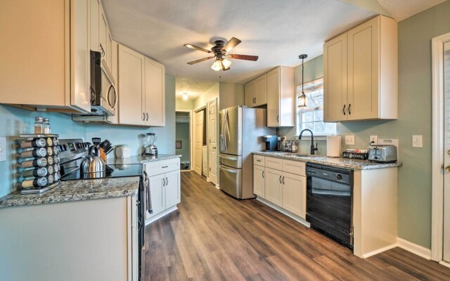 Suburban Getaway w/ Game Room, 19 Mi to Nashville!