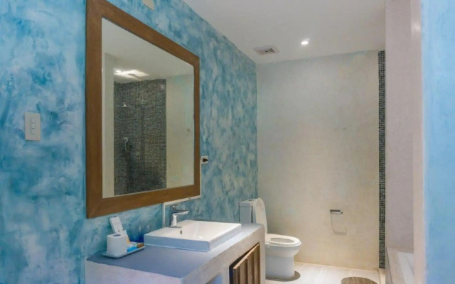 Camp Netanya Resort & Spa