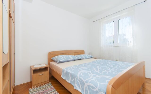 Apartments Ema