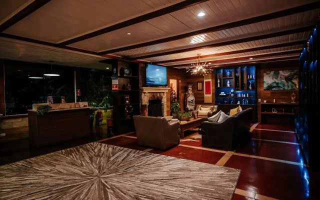 Chris Park Hotel