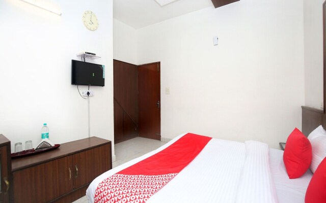 OYO 13139 Hotel mohali continental