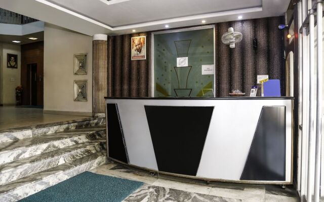 OYO 28071 Hotel Prakash Regency