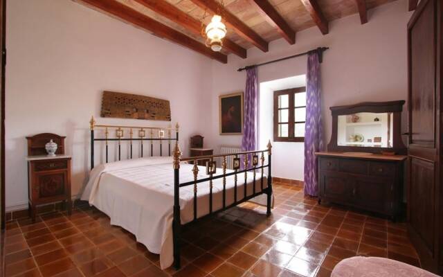 Villa - 4 Bedrooms with Pool and WiFi - 103179