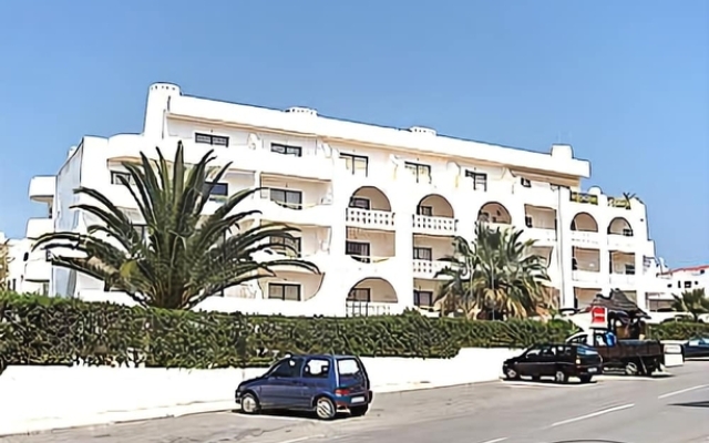 Alta Oura Apartments