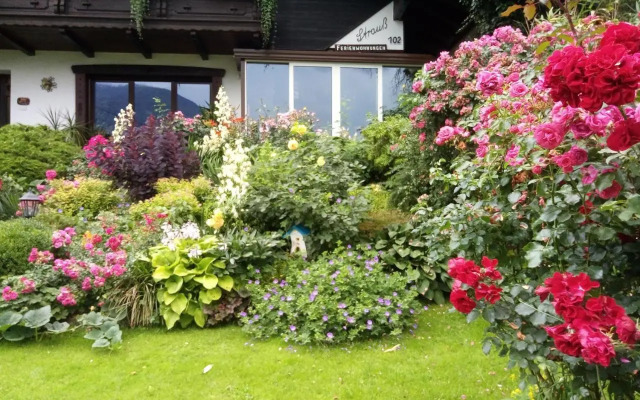 Blumenpension Strauss - Ferienwohnungen