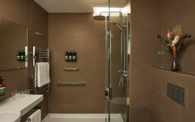 Crowne Plaza Madrid - Centre Retiro by IHG