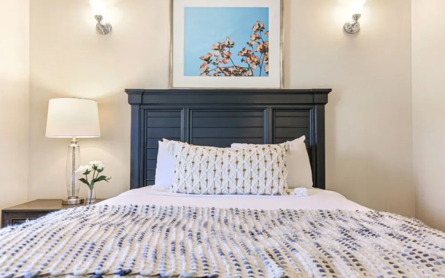 Fully Furnished Condos Near St Charles