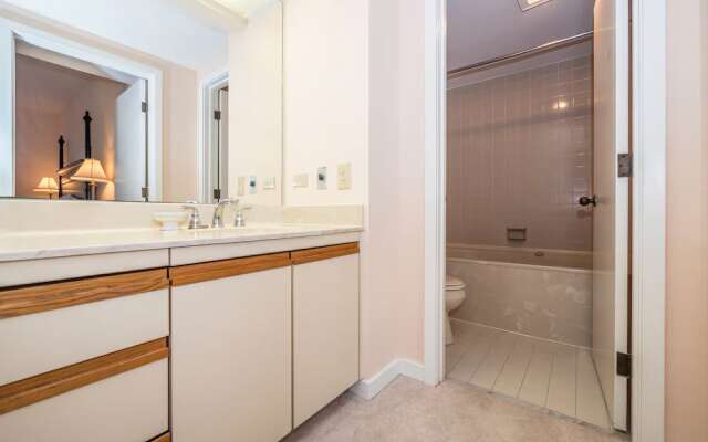 Barrington Court 417 - One Bedroom Condo