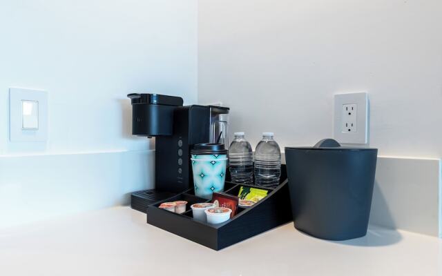 Hotel Mai Downtown Long Beach