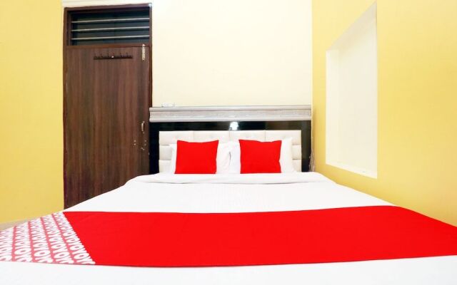 Oyo 39852 Hotel Noor