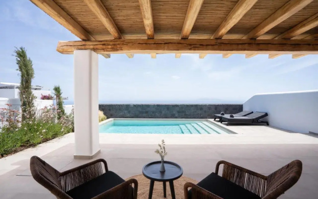 NĒRO Light-Filled Suites