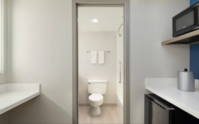 Holiday Inn Express Dallas Medical-Market Center by IHG