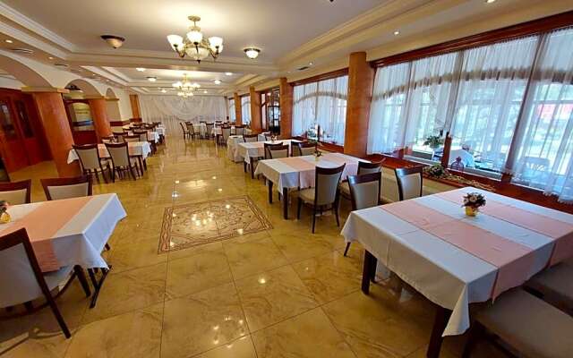 Hotel Alfa