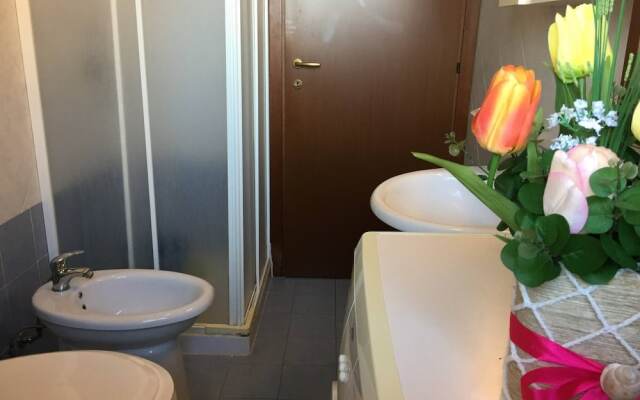 Airy Apartment With Balcony - Beahost