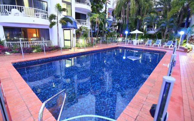 St Tropez Apartments