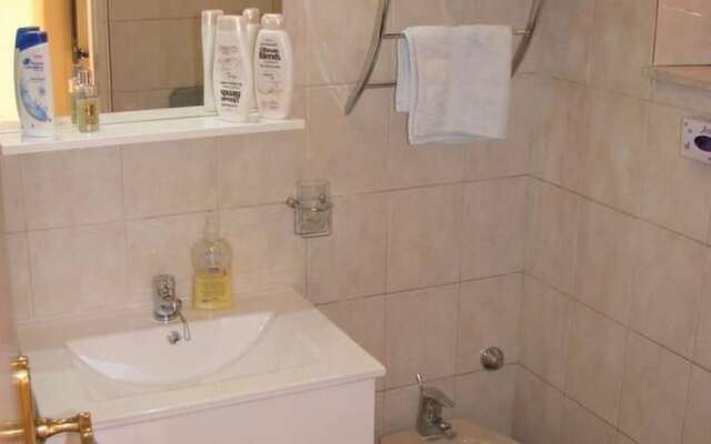 Waterfront Apartment Family Friendly, Ground Level