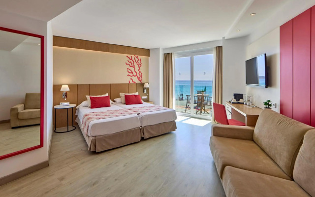 Universal Hotel Perla