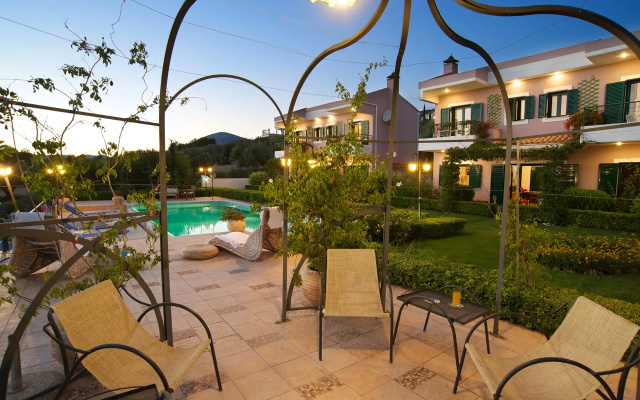 Felix Residence & Lucia Simona Villas