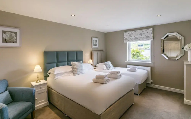 The Townhouses @ Carus Green