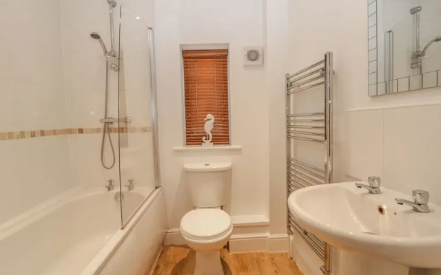 6 Malthouse Court