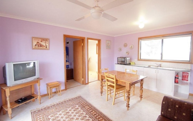 Lyrabendi Farmstay – Guest Rooms – Tailem Bend