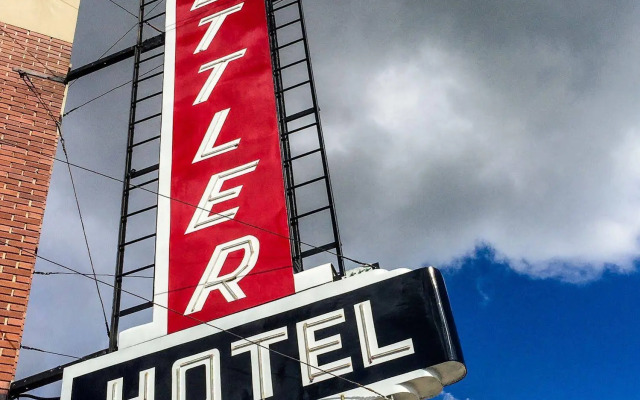 Stettler Hotel