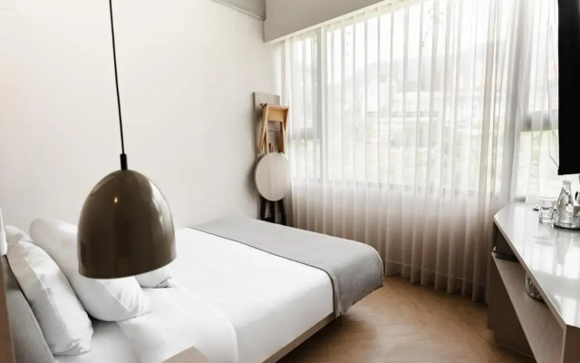 Nakúa Stay + Work