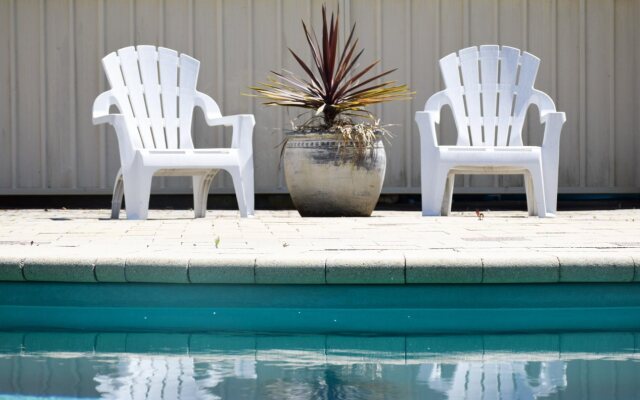 Beachway Motel & Restaurant