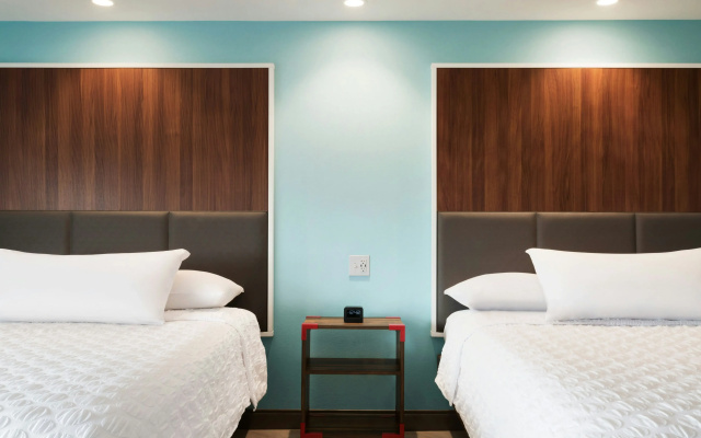Tru by Hilton York