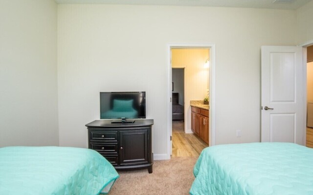 4 Bed 3 Ba Villa with Game Room & Pool