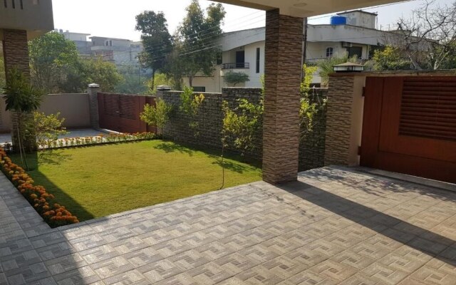 Alpha Guest House