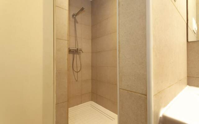 Centric 2 Bedroom Apartment With a Private Lovely Terrace