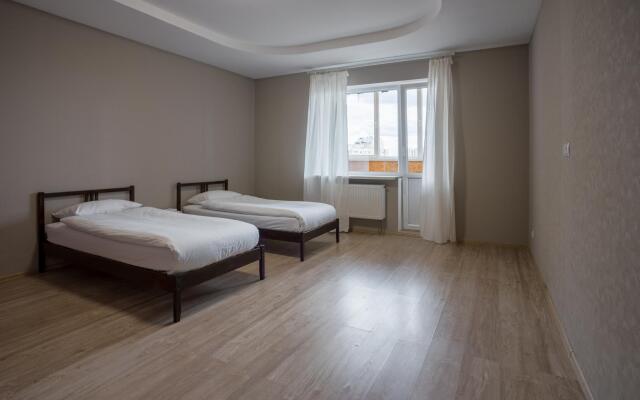 3 bedroom apartment on 17/6 Nauki Avenue
