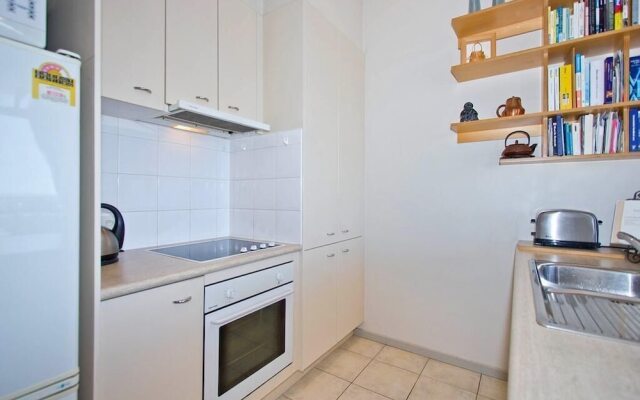QV Penthouse Apt in the Connaught - 441