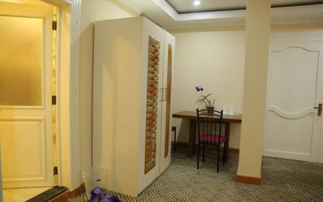 Hotel Capri Mc
