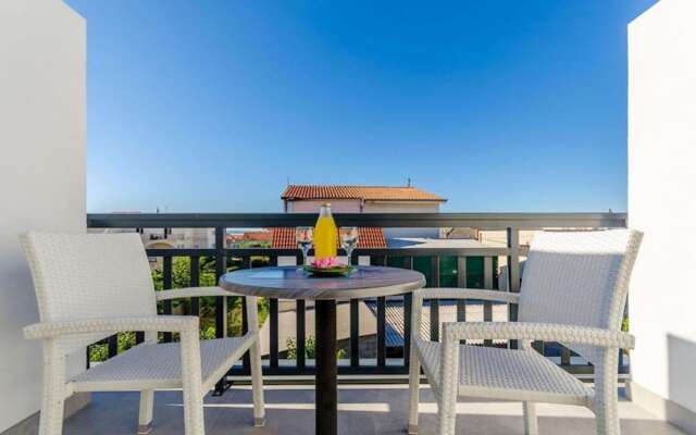 Room-all Saints Suites B&b Kastela - Dou