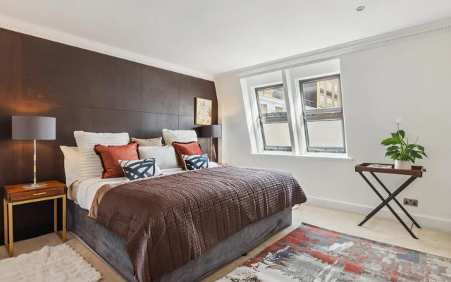 Mayfair House