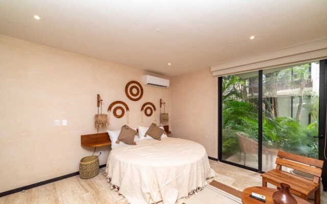 Condo Ophelia by mYYc
