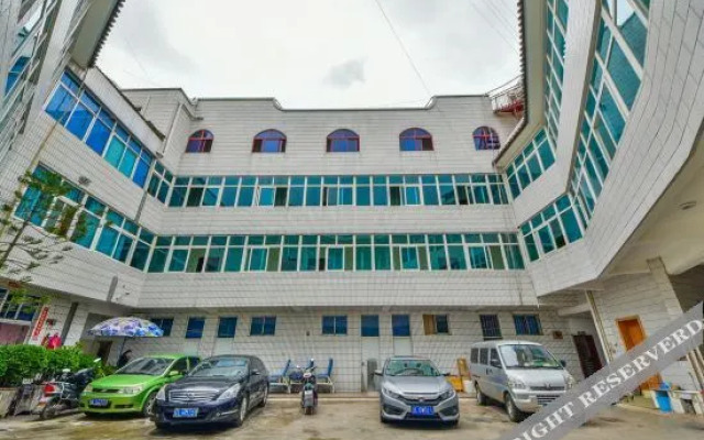 Oyo Minghe Hotel