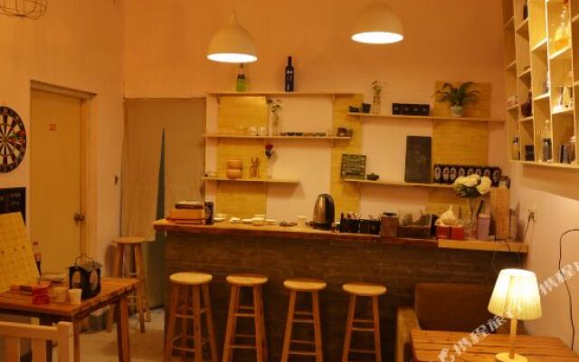 Luoyang Ancient Town Young Hostel