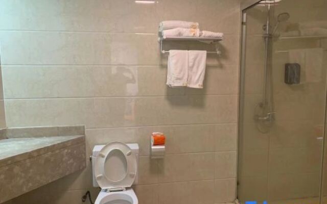 Yuhua Hotel