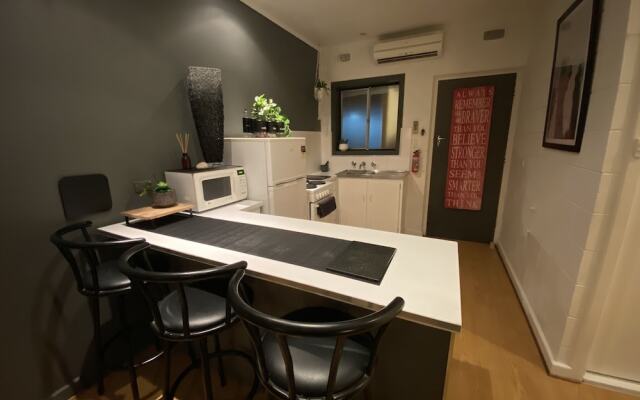 Apartment on Tennyson
