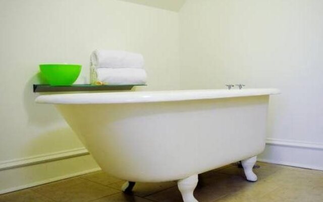 St Andrew Suites