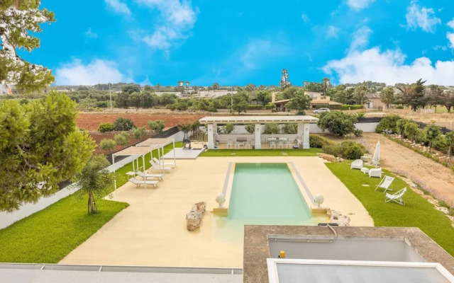 Villa Eriberto - Pool 3 Bedrooms 8 Sleeps