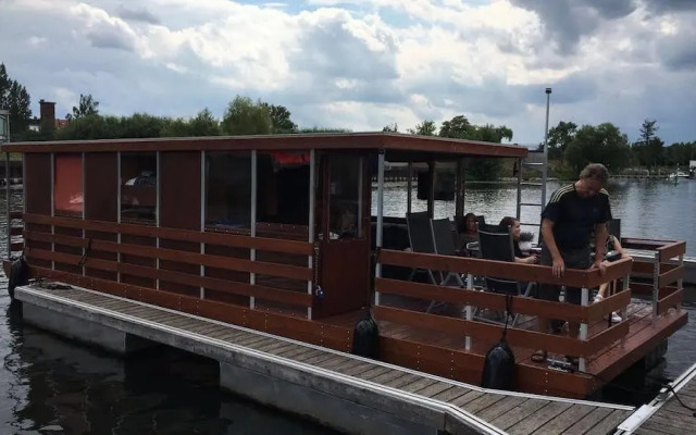 Hausboot Neustrelitz am Zierker See