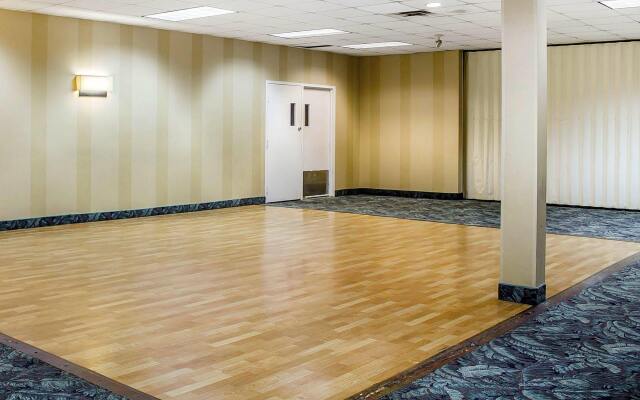 Wilkes-Barre Inn and Suites