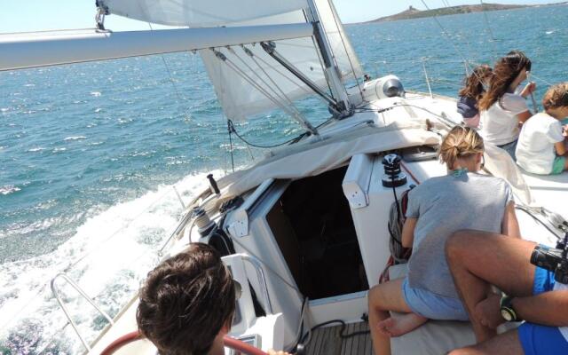 Boat & Sailing Torregrande Sinis Yachting