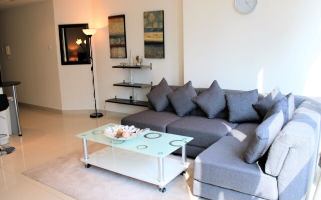 DRT- Modern 1 bedroom near Dubai metro