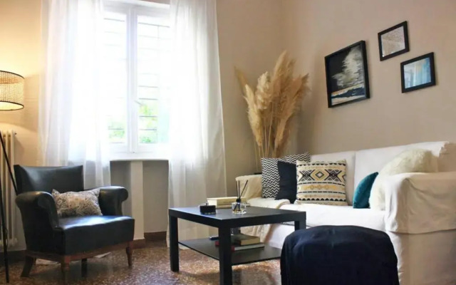 COZY Stylish Apt., 800m to METRO, 2min to Highway